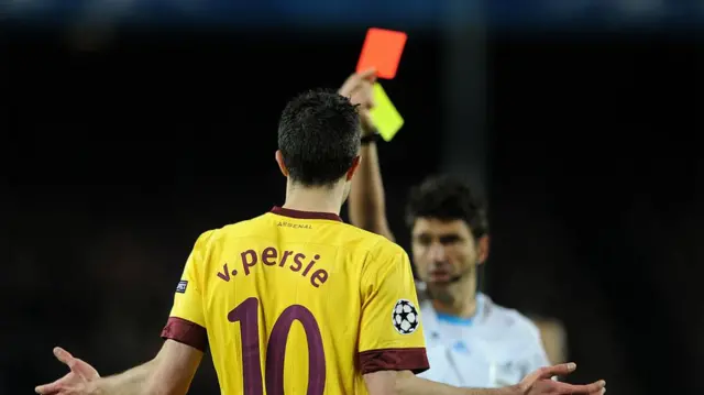 Robin van Persie sent off against Barcelona