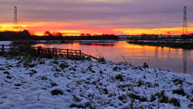 Snow and a pink sunrise Burton Joyce, Nottinghamshire