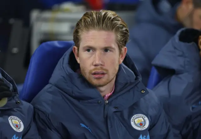 Kevin de Bruyne looks on during Manchester City's defeat to Brighton