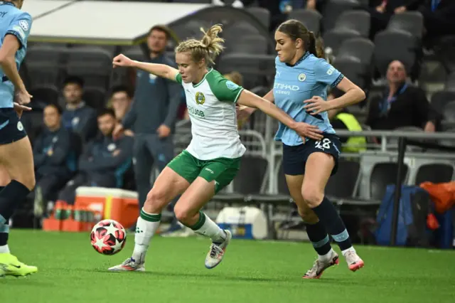 Julie Blakstad and Manchester City's Gracie Prior