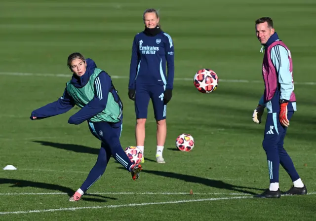 Kyra Cooney-Cross Arsenal training