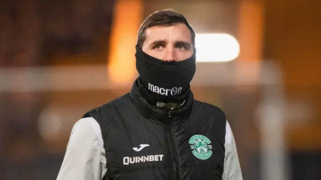 DUNDEE, SCOTLAND - NOVEMBER 23: Hibernian's Paul Hanlon during a William Hill Premiership match between Dundee and Hibernian at the Scot Foam Stadium at Den's Park on November 23, 2024, in Dundee, Scotland. (Photo by Euan Cherry / SNS Group)