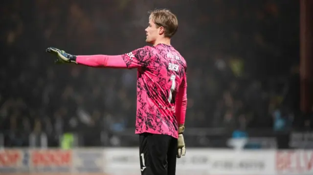 DUNDEE, SCOTLAND - NOVEMBER 23: Hibernian's Josef Bursik during a William Hill Premiership match between Dundee and Hibernian at the Scot Foam Stadium at Den's Park on November 23, 2024, in Dundee, Scotland. (Photo by Euan Cherry / SNS Group)