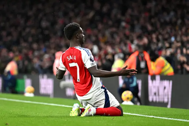 Bukayo Saka of Arsenal celebrates