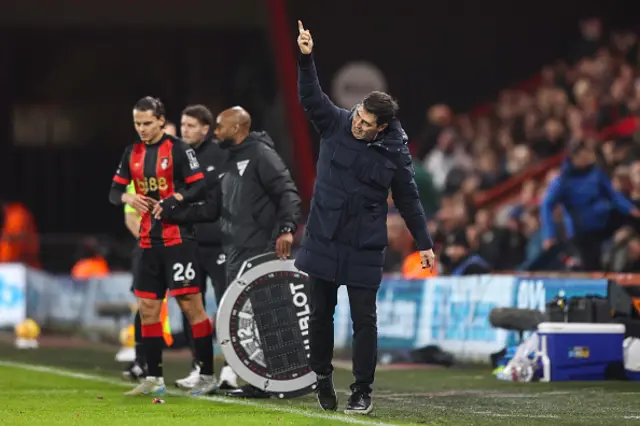 Head Coach Andoni Iraola of Bournemouth on the touchline