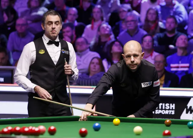 Ronnie O'Sullivan and Barry Hawkins