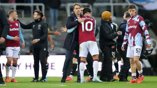 Julen Lopetegui the manager of West Ham United congratulates Lucas Paqueta