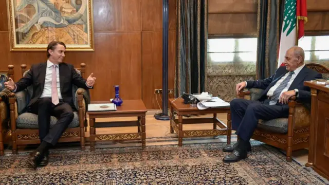 Lebanese Parliament Speaker Nabih Berri (R) and US special envoy Amos Hochstein (L) during ceasefire negotiations