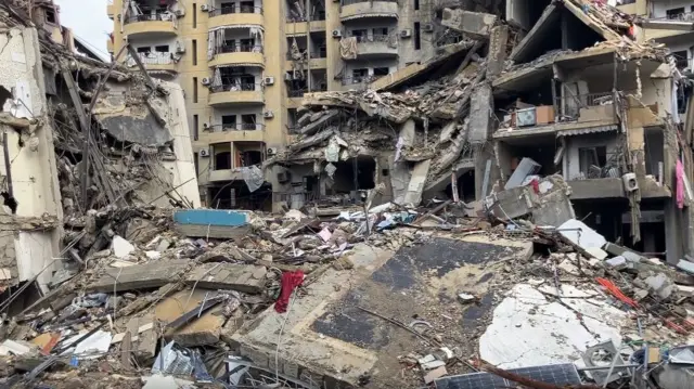 Dahieh buildings reduced to rubble