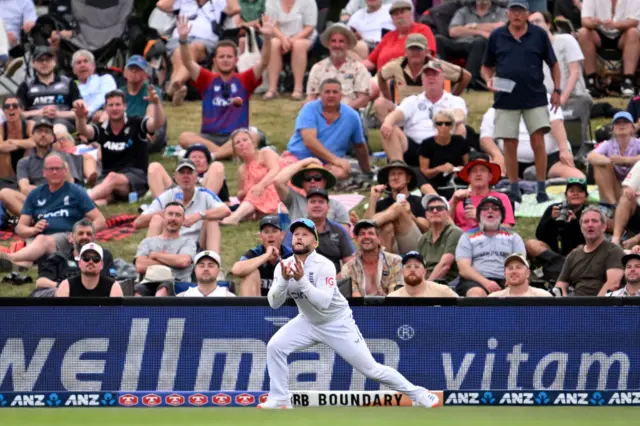 Ben Duckett taking the catch to dismiss Matt Henry