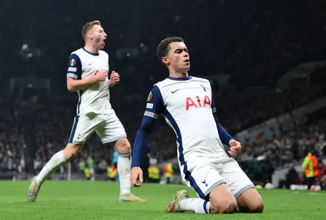 Brennan Johnson of Tottenham Hotspur celebrates