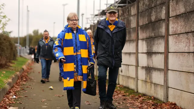 Fans arrive at Curzon Ashton