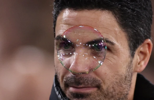 General view of a bubble and Arsenal manager Mikel Arteta