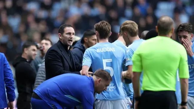 Frank Lampard talks to his Coventry players