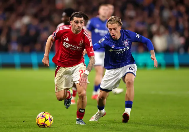 Jota Silva of Nottingham Forest runs with the ball.