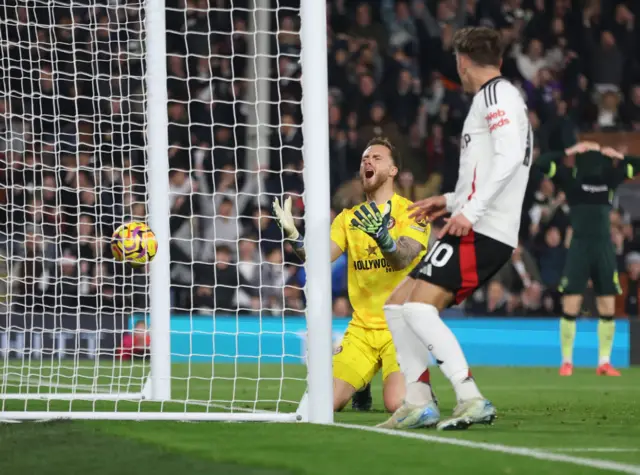 Fulham score a late winner against Brentford