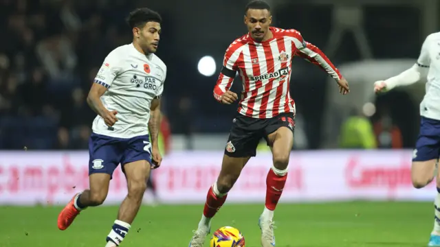 Kaine Kesler-Hayden of Preston North End and Wilson Isidor of Sunderland