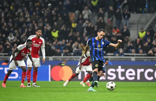 Hakan Calhanoglu of FC Internazionale scores