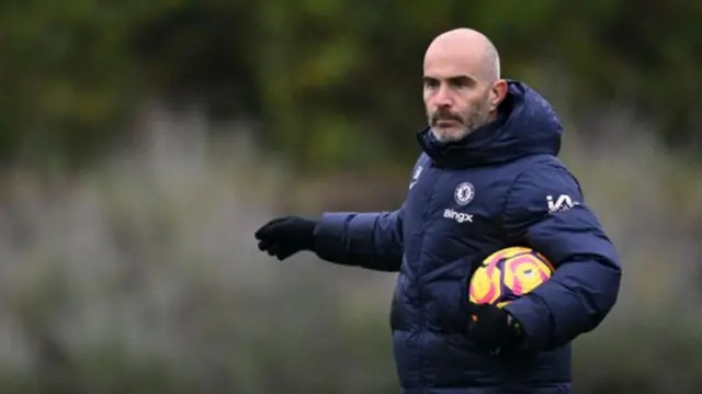 Enzo Maresca taking training