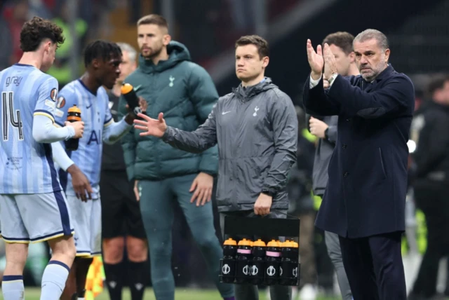 Ange Postecoglou applauds from the tocuhline