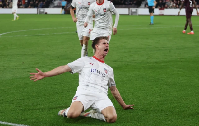 Heidenheim's Jan Schoppner celebrates