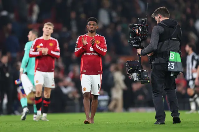 Amad Diallo of Manchester United applauds the fans