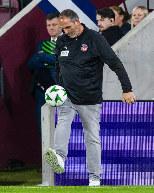 Heidenheim Head Coach Frank Schmidt