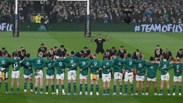 Ireland facve the Haka