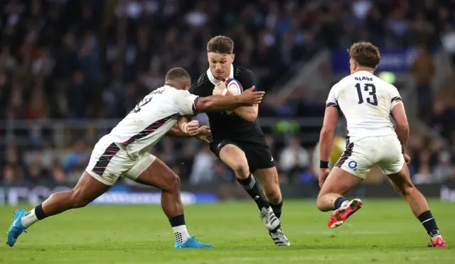 Henry Slade and Ollie Lawrence tackle Jordie Barrett