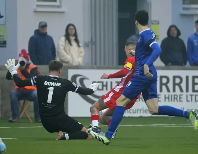 Declan Dunne challenges Rory Hale