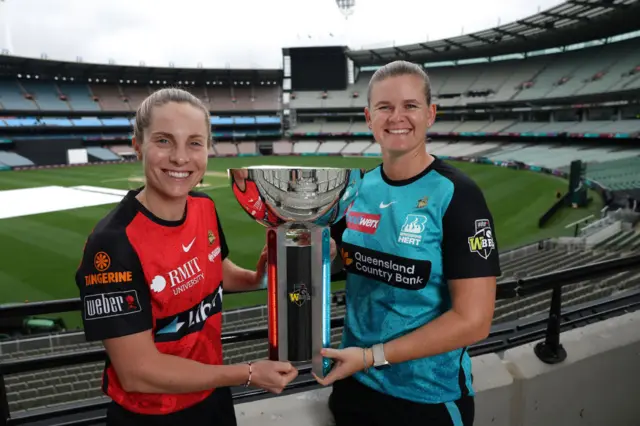 Sophie Molineux of the Renegades and Jess Jonassen of the Heat pose for a photo during the WBBL Final Captain's Call at Melbourne Cricket Ground