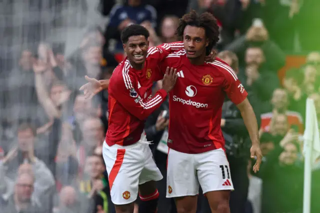 Rashford and Zirkzee celebrate for Man United