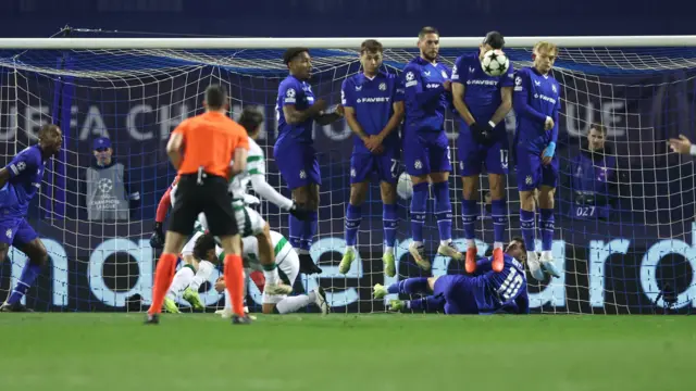 Paulo Bernardo's free-kick goes over the bar