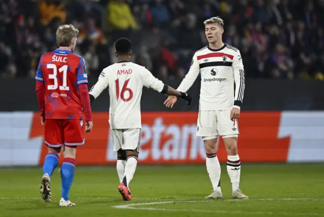 Diallo and Hojlund high five after combining for the equaliser