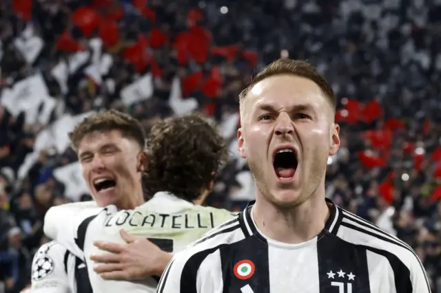 Teun Koopmeiners celebrates