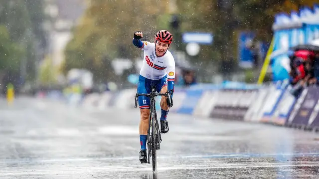 Sarah Storey competes in Zurich