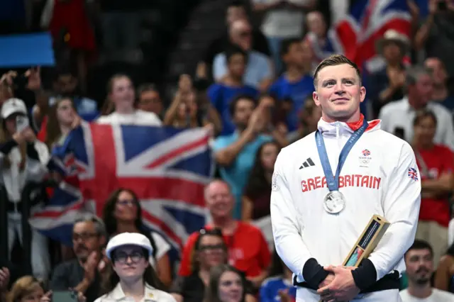 Adam Peaty with silver medal in Paris