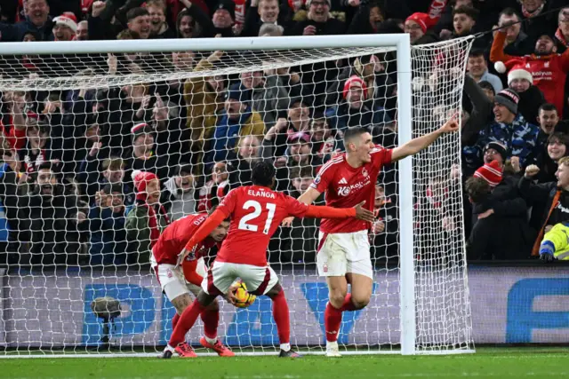 Nikola Milenkovic scores for Nottingham Forest