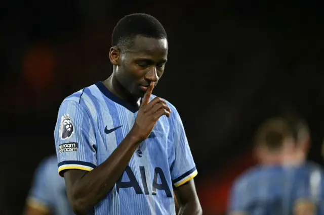 Sarr celebrates after putting Spurs 4-0 up