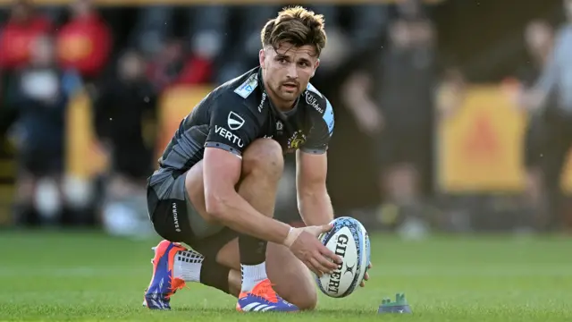 Henry Slade prepares a kick at goal