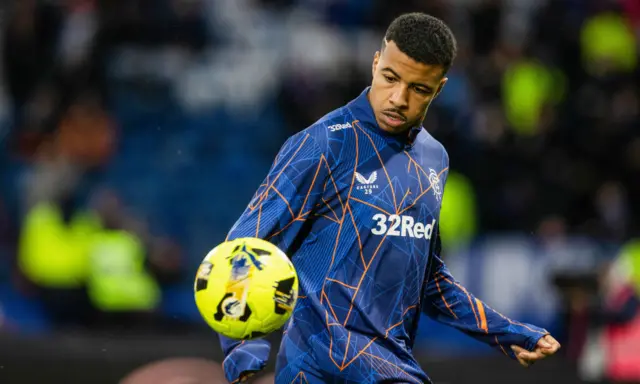 Hamza Igamane warming up at Hampden