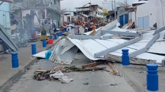 Mayotte: ‘With reference to 1000’ feared useless on French island of Mayotte after cyclone