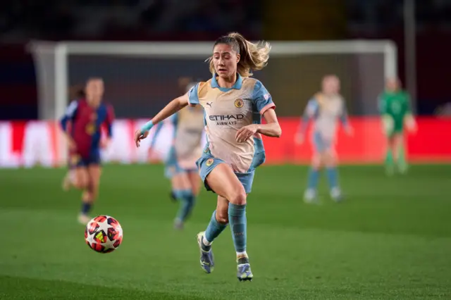 Laia Aleixandri of Manchester City runs after the ball