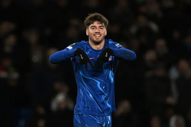 Marc Guiu of Chelsea celebrates