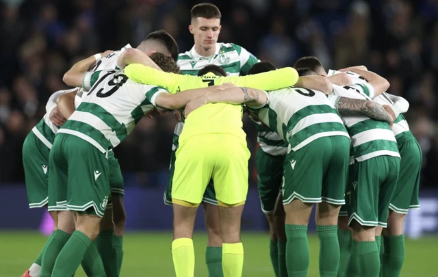 Shamrock Rovers players huddle