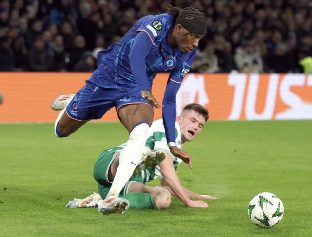 Chelsea's Noni Madueke on the ball