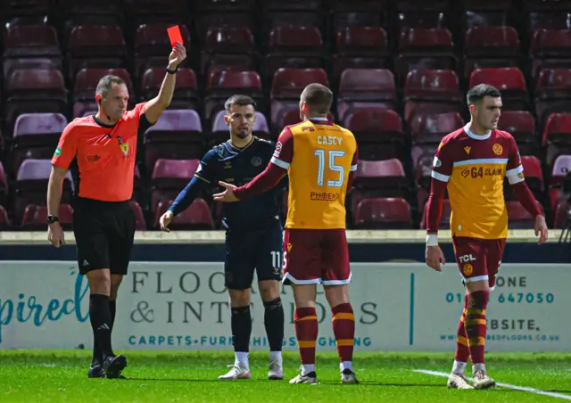 Chris Graham sends off Dan Casey