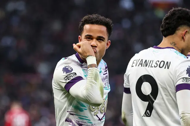 Justin Kluivert of Bournemouth celebrates