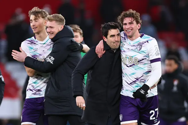 Andoni Iraola anager of Bournemouth and Illya Zabarnyi of Bournemouth celebrate