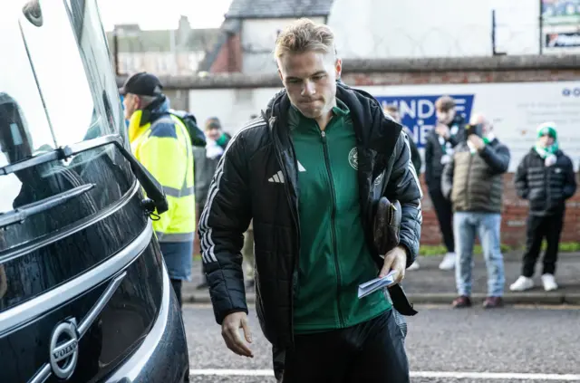 Stephen Welsh arriving at Tannadice